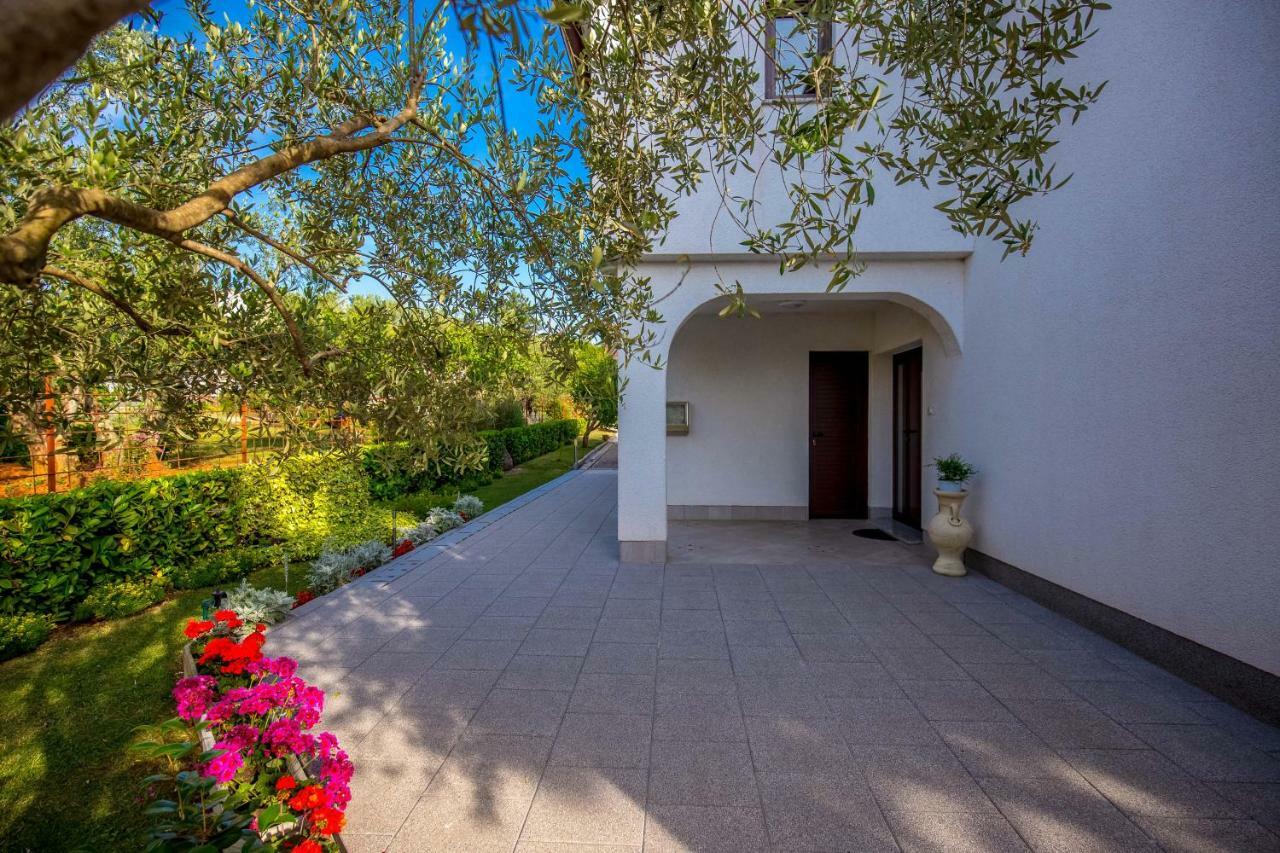 Garden Paradise App Sveti Vid-Miholjice Экстерьер фото